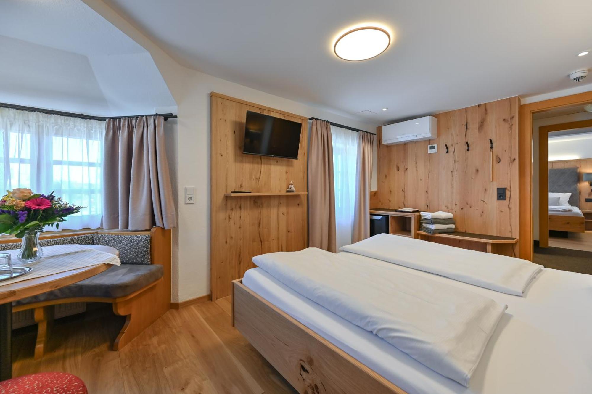 שוונגאו Hotel Weinbauer מראה חיצוני תמונה