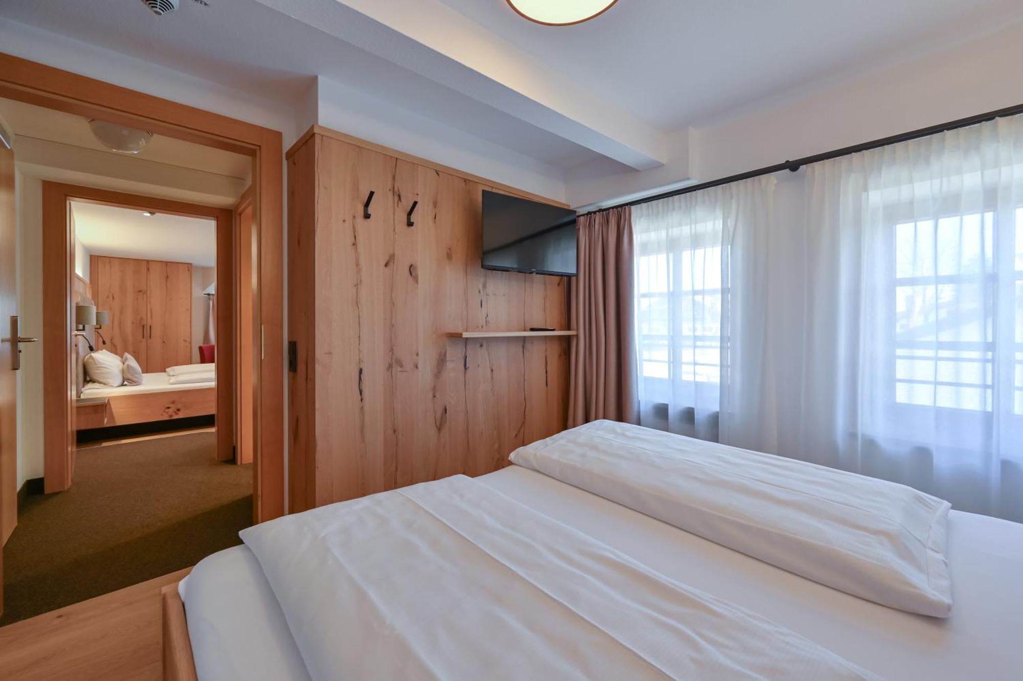 שוונגאו Hotel Weinbauer מראה חיצוני תמונה